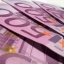 Евро поднялся выше 83 рублей